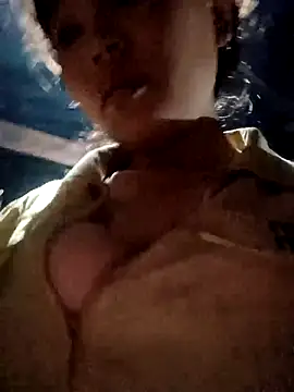 Snapshot of bree-zz chatting on 02.19.26 bree-zz online show from 02.19.26