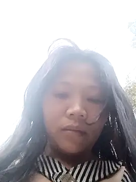 Snapshot of bree-zz chatting on 02.20.26 bree-zz online show from 02.20.26