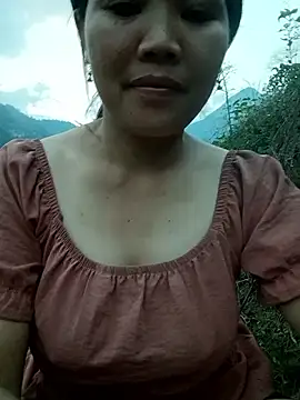 Snapshot of bree-zz chatting on 03.31.26 bree-zz online show from 03.31.26