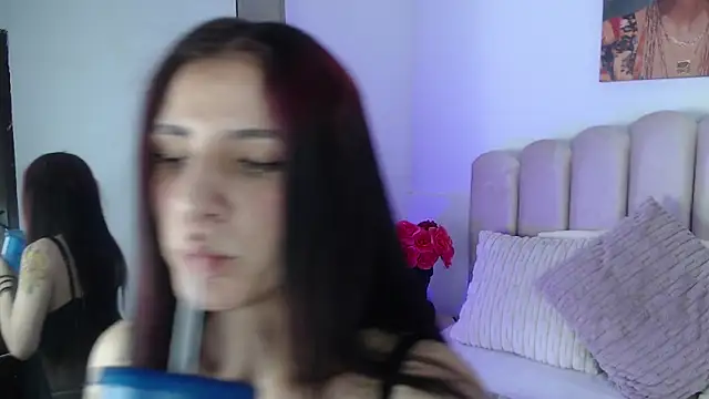 Snapshot of isa_bigassx chatting on 11.04.25 isa bigassx online show from 11.04.25