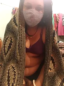 Snapshot of Desi_Lilly01 chatting on 11.22.25 Desi Lilly01 online show from 11.22.25