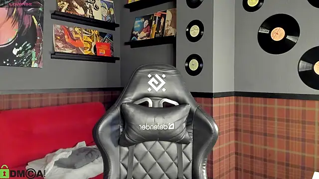 KarinaBroks online show from 12.05.25