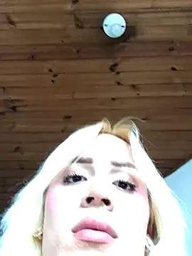 alexawinterrr online show from 10.04.25