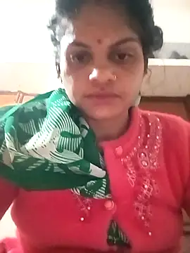 Snapshot of SHMA-77 chatting on 11.27.25 SHMA-77 online show from 11.27.25