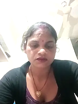 Snapshot of SHMA-77 chatting on 02.17.26 SHMA-77 online show from 02.17.26