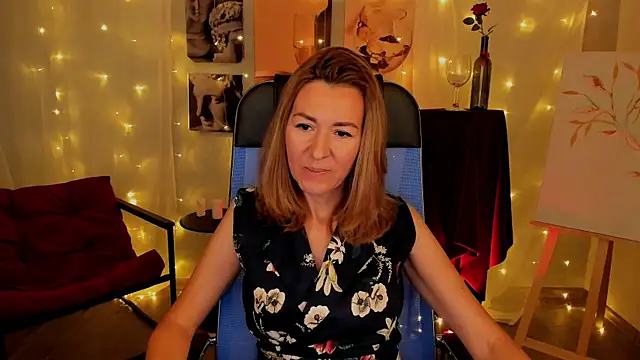 DonnaSmitth online show from 10.25.25