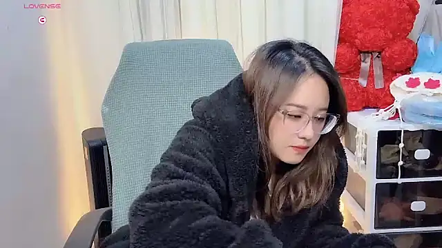 NEWONETO online show from 11.27.25