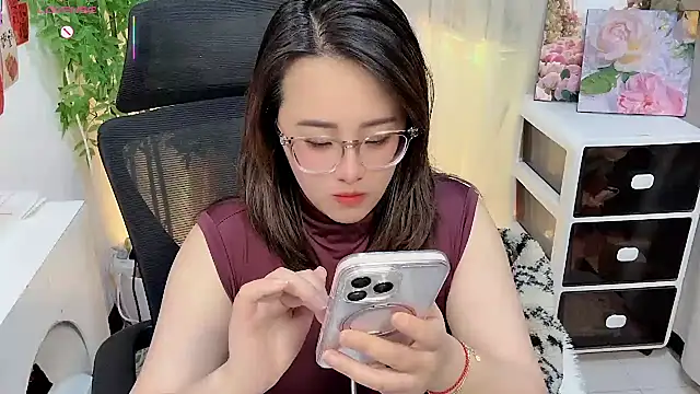 Snapshot of NEWONETO chatting on 02.16.26 NEWONETO online show from 02.16.26