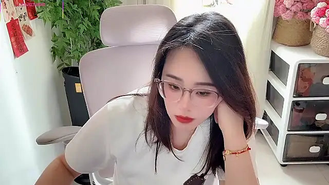 NEWONETO online show from 05.10.26