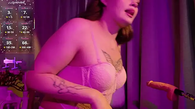 EvaaLane online show from 10.02.25