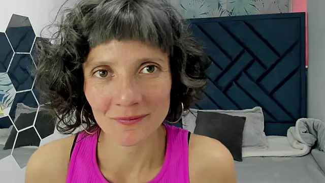 Valery More   online show from 11.28.25