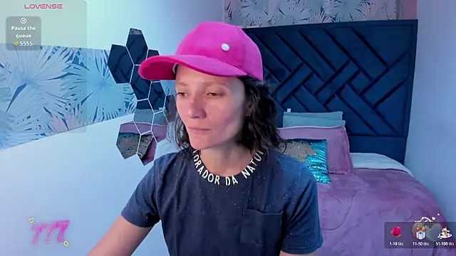 Valery More   online show from 05.31.26