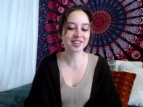 AdalynKiss online show from 11.25.25