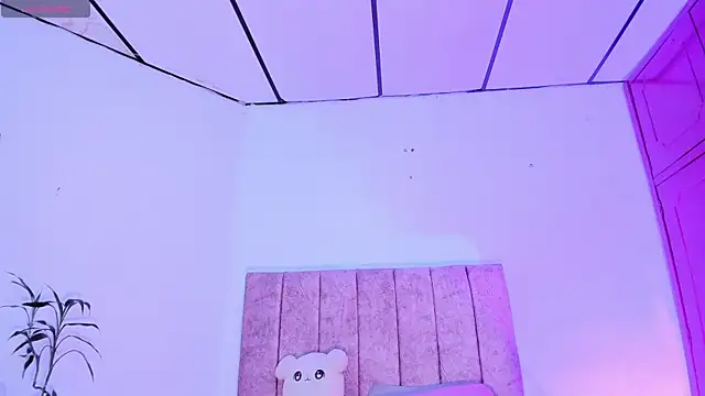 Mila 1wood online show from 06.19.26