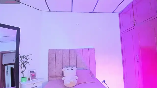 Mila 1wood online show from 07.18.26