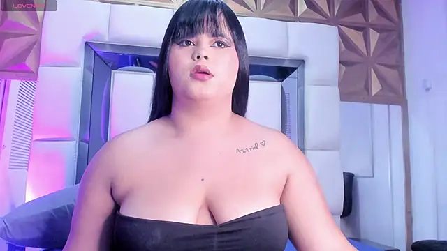 violet milleer online show from 12.03.25