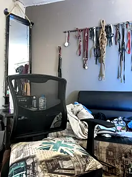 MadamLeRouge online show from 12.04.25