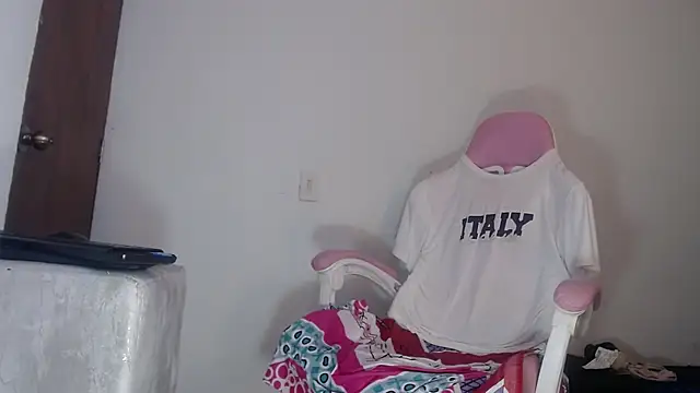 Snapshot of Adrew_fox chatting on 10.26.25 Adrew fox online show from 10.26.25