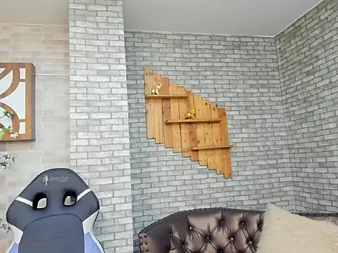 Alisonn Doll online show from 11.06.25