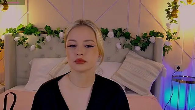 EllyLinn online show from 04.23.26