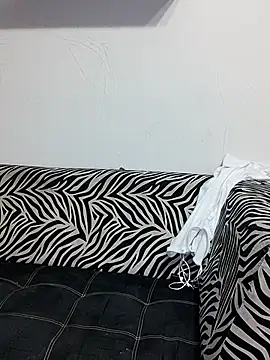 Snapshot of kata_77 chatting on 11.22.25 kata 77 online show from 11.22.25