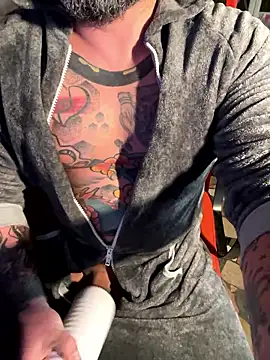 Snapshot of marcotatuatooo chatting on 01.09.26 marcotatuatooo online show from 01.09.26