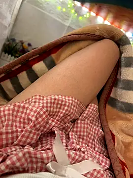 Miubeeeee online show from 10.21.25