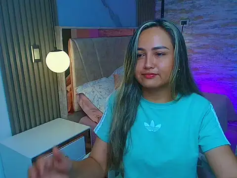 Snapshot of lila_cute1 chatting on 10.07.25 lila cute1 online show from 10.07.25