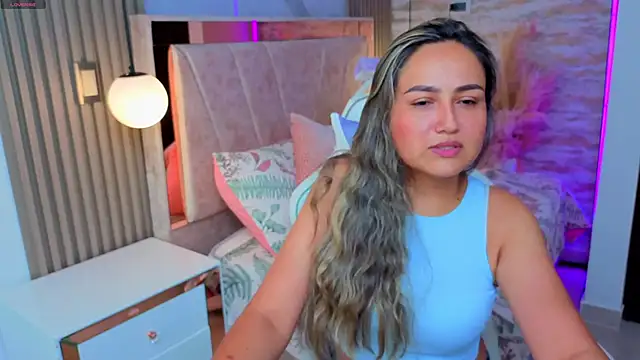 Snapshot of lila_cute1 chatting on 11.14.25 lila cute1 online show from 11.14.25