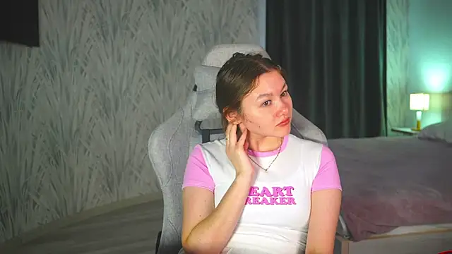 LewisThrone online show from 09.28.25