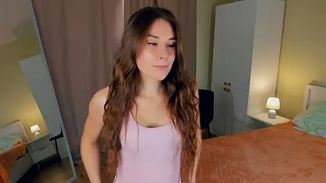 MinaRuzzo online show from 10.03.25