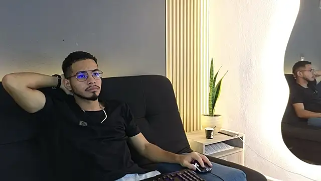 Jaybrown  1 online show from 10.07.25