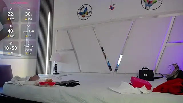 chloe  Jones  online show from 03.25.26