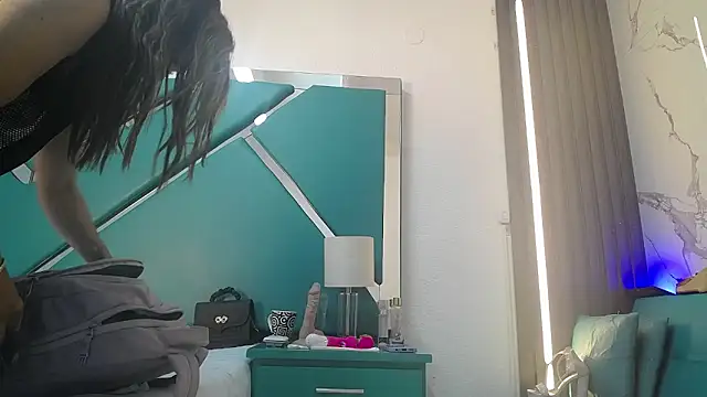 chloe  Jones  online show from 04.01.26