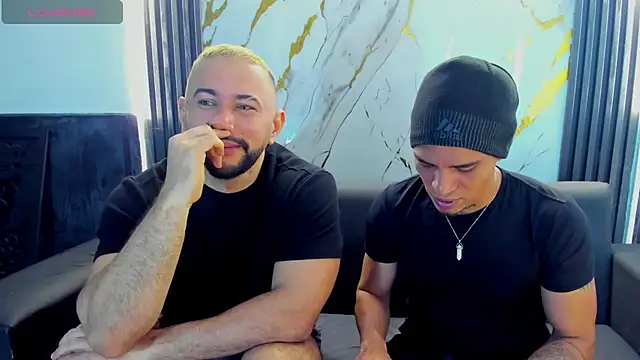 Snapshot of isaac_franko chatting on 10.10.25 isaac franko online show from 10.10.25