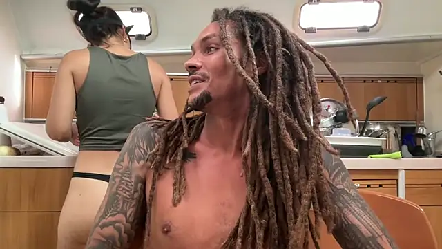 Snapshot of Monk_and_Mia chatting on 10.12.25 Monk and Mia online show from 10.12.25