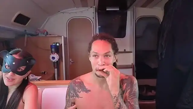 Monk and Mia online show from 12.05.25