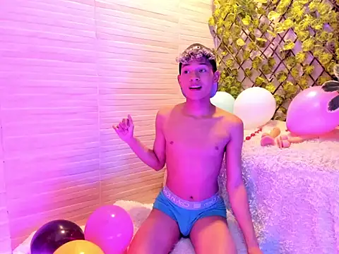 Snapshot of Sammy_Millers chatting on 12.22.25 Sammy Millers online show from 12.22.25