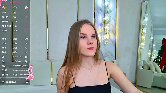 Snapshot of Lili_Lohan chatting on 11.24.25 Lili Lohan online show from 11.24.25