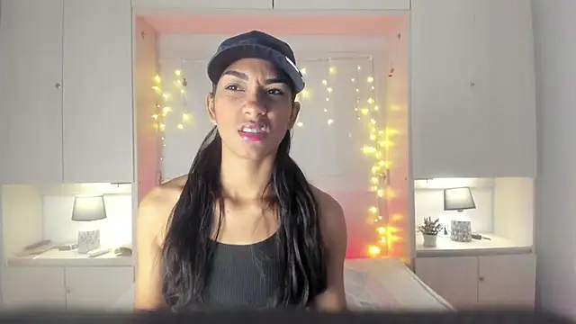 AnahiCollins online show from 04.02.26