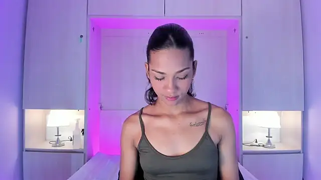 Snapshot of AnahiCollins chatting on 06.13.26 AnahiCollins online show from 06.13.26