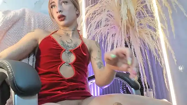 Mila Leon online show from 07.14.26