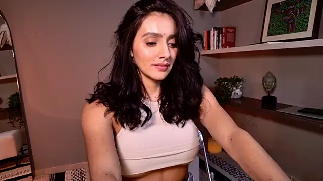 Snapshot of Milana_De chatting on 05.02.26 Milana De online show from 05.02.26