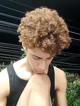 Snapshot of The_boy_good chatting on 10.15.25 The boy good online show from 10.15.25