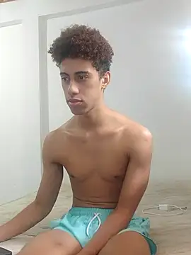 Snapshot of The_boy_good chatting on 10.19.25 The boy good online show from 10.19.25