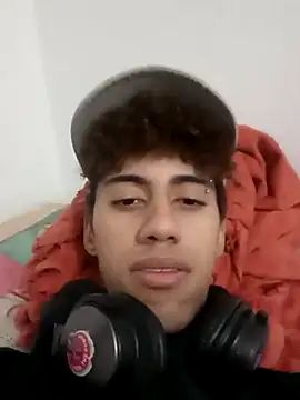 Snapshot of The_boy_good chatting on 11.01.25 The boy good online show from 11.01.25