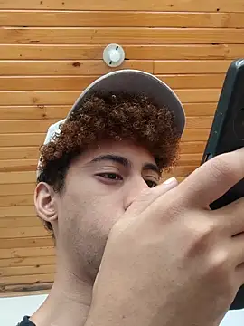 Snapshot of The_boy_good chatting on 11.04.25 The boy good online show from 11.04.25