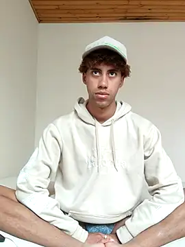 Snapshot of The_boy_good chatting on 11.22.25 The boy good online show from 11.22.25