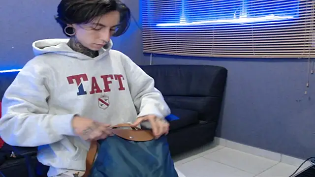 Kuregari xs online show from 11.16.25