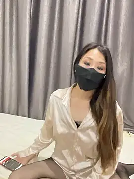 aska1986 online show from 11.17.25